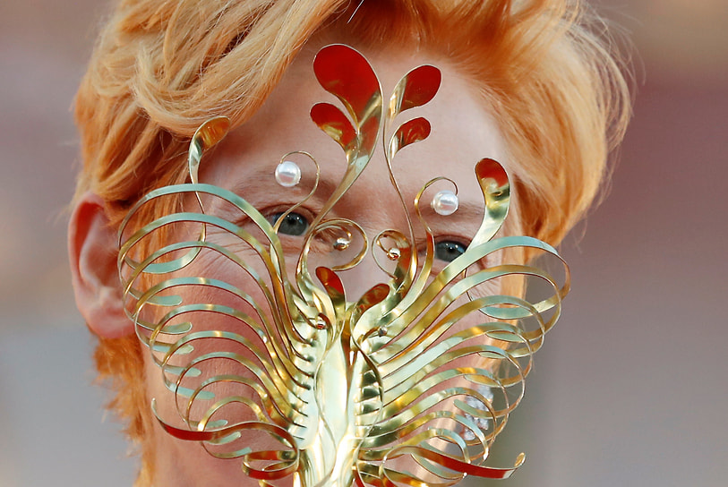 В 2020 году Тильда Суинтон была награждена премией за вклад в мировой кинематограф на Венецианском кинофестивале