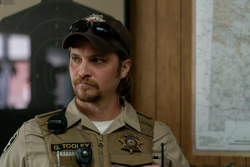 Кадр из фильма «Эддингтон», режиссер Ари Астер, 2025