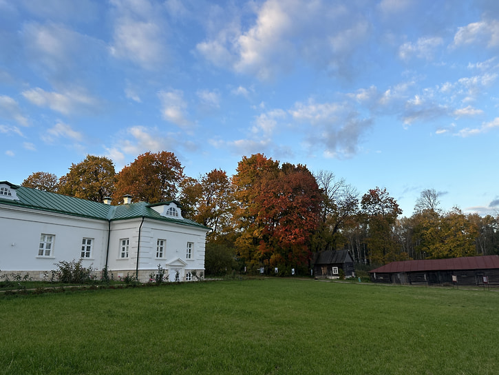 Музей-усадьба «Ясная Поляна», где родился и прожил большую часть жизни Лев Толстой