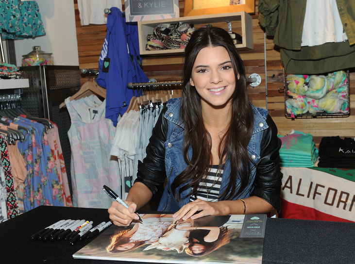 К 2012 году Кендалл Дженнер успела появиться на обложках журналов Teen Vogue, Seventeen, Looks, Raine, GenLux, Flavour Magazine, GoGirl и Miss Vogue Australia