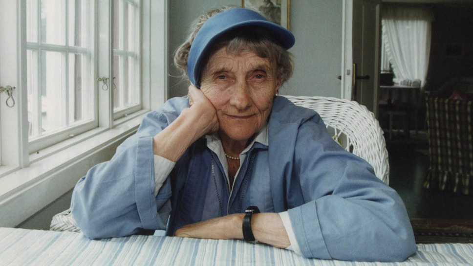 «Я пишу для себя, чтобы развлечь того ребенка, что сидит внутри меня»