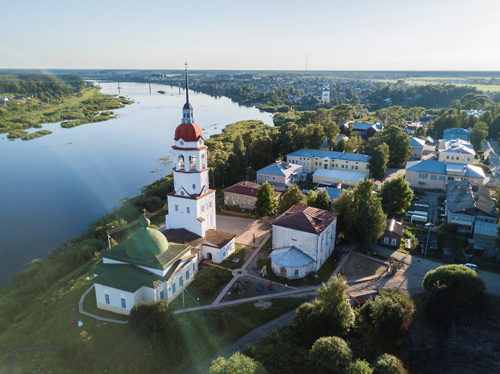 Вид на церковь Успения Пресвятой Богородицы в Тотьме, 1800