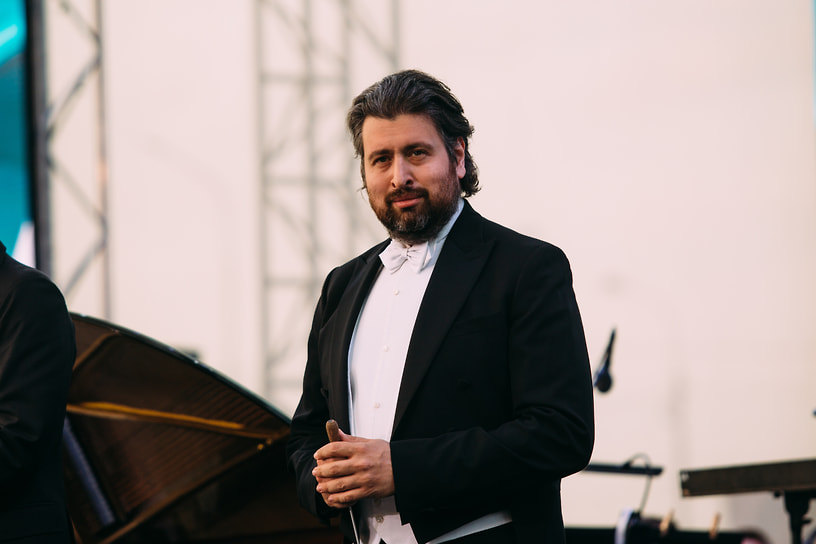 Дирижер Дмитрий Юровский