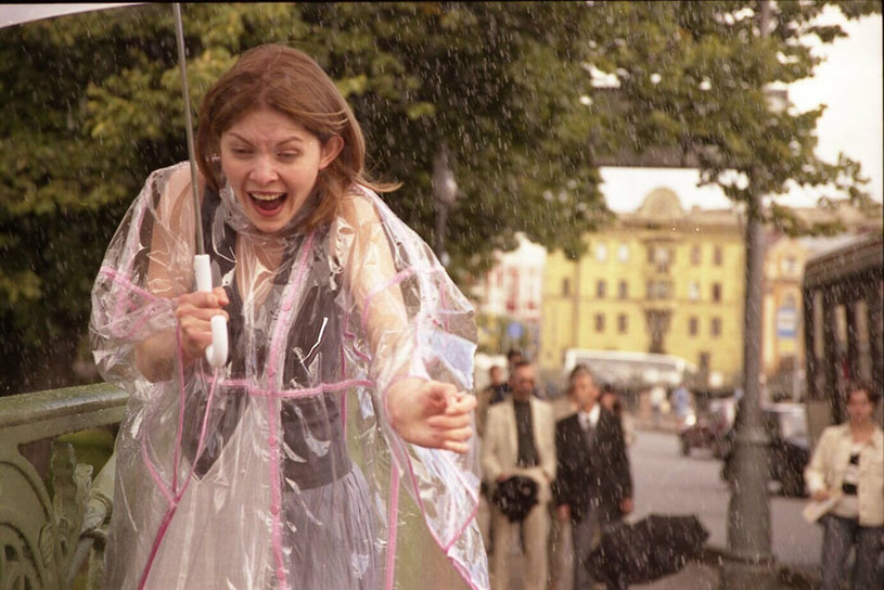 Кадр из фильма «Питер FM», режиссер Оксана Бычкова, 2006