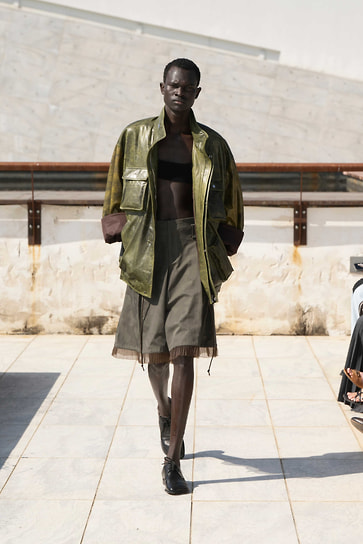 Niccol&amp;ograve; Pasqualetti на Pitti Uomo 108 с коллекцией SS 2026