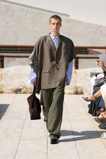 Niccol&amp;ograve; Pasqualetti на Pitti Uomo 108 с коллекцией SS 2026