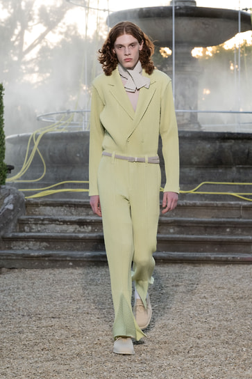Issey Miyake на Pitti Uomo 108 с коллекцией SS 2026