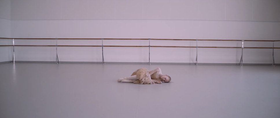 Кадр из фильма «Пуанты для моей мамы», режиссер Яна Недзвецкая, 2024