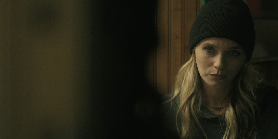 Кадр из сериала «Черный кролик», режиссеры Джейсон Бейтман, Джастин Курзель и другие, 2025