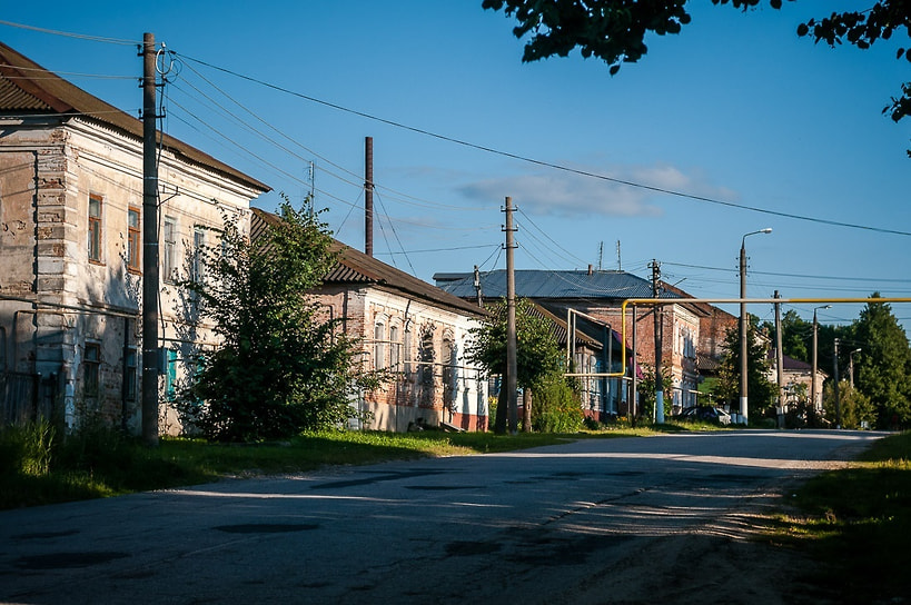 Калужская улица в Чекалине — одна из центральных, главных улиц города