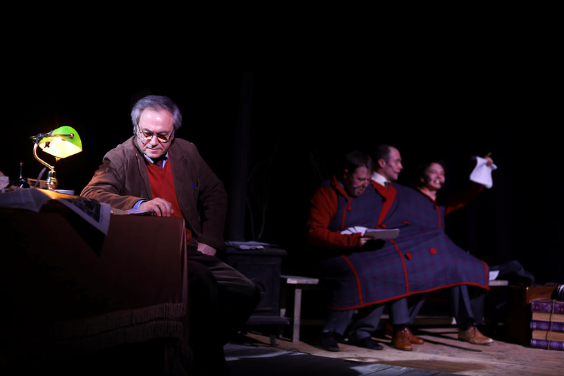 Сцена из спектакля «Ося. Иосиф. Joseph», режиссер Олег Сапиро