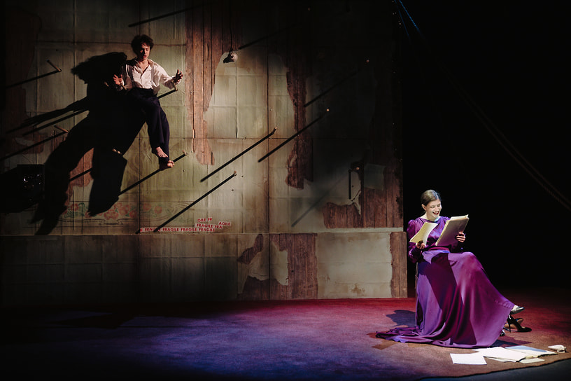 Сцена из спектакля «Митина любовь», режиссер Владислав Наставшев