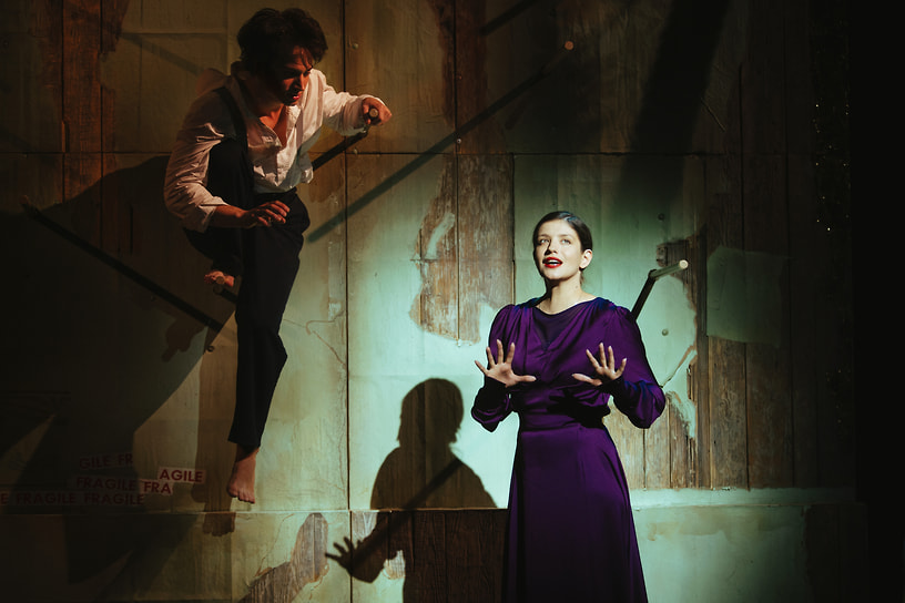 Сцена из спектакля «Митина любовь», режиссер Владислав Наставшев