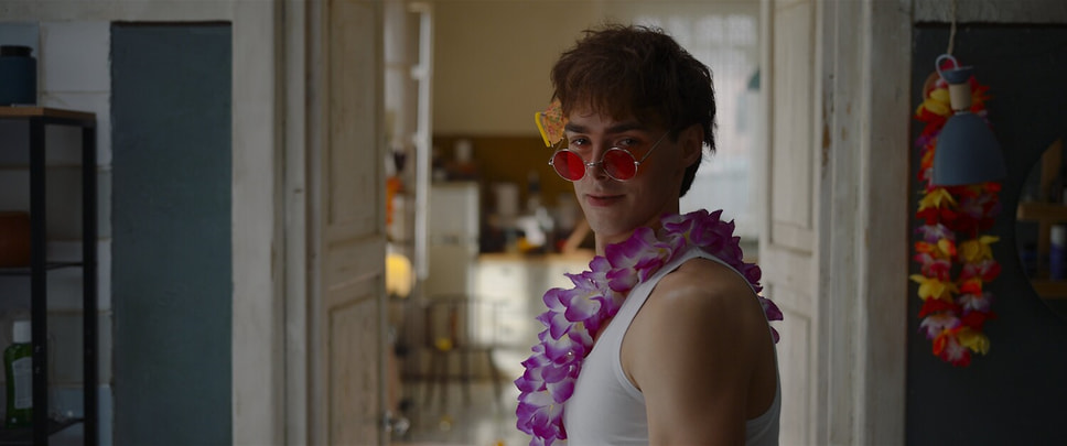 Кадр из фильма «Сводишь с ума», режиссер Дарья Лебедева, 2025