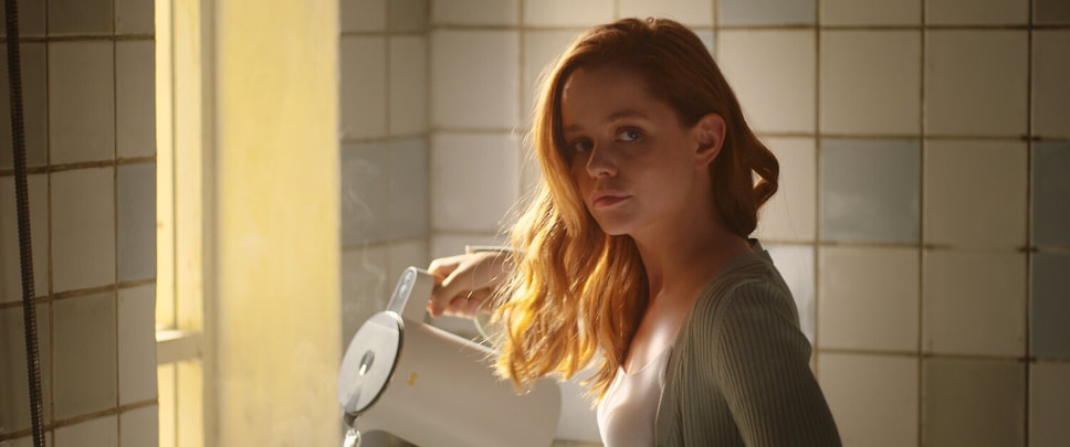 Кадр из фильма «Сводишь с ума», режиссер Дарья Лебедева, 2025